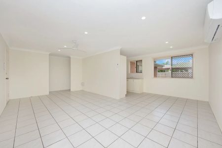 Comfortable family living in a convenient Condon location - Photo 3