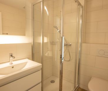 Grosszügige, helle Wohnung mit Balkon und eigener Waschküche - Photo 3