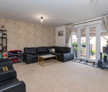 4 bed House To Let - Photo 1