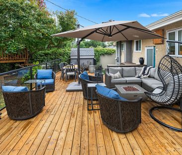 30 Vanson Avenue, Parkwood Hills - Fisher glen, Ottawa, ON - Photo 1