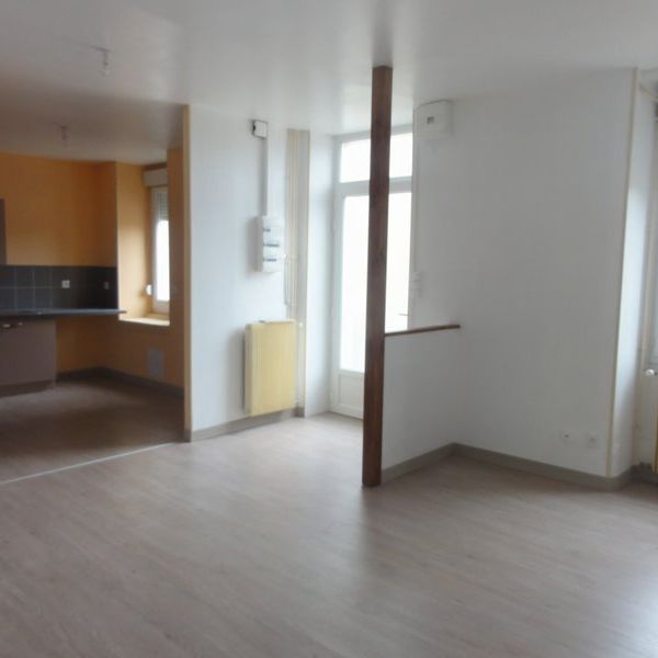 Location Appartement 4 pièces 88m² LE CREUSOT 71200 - Photo 1