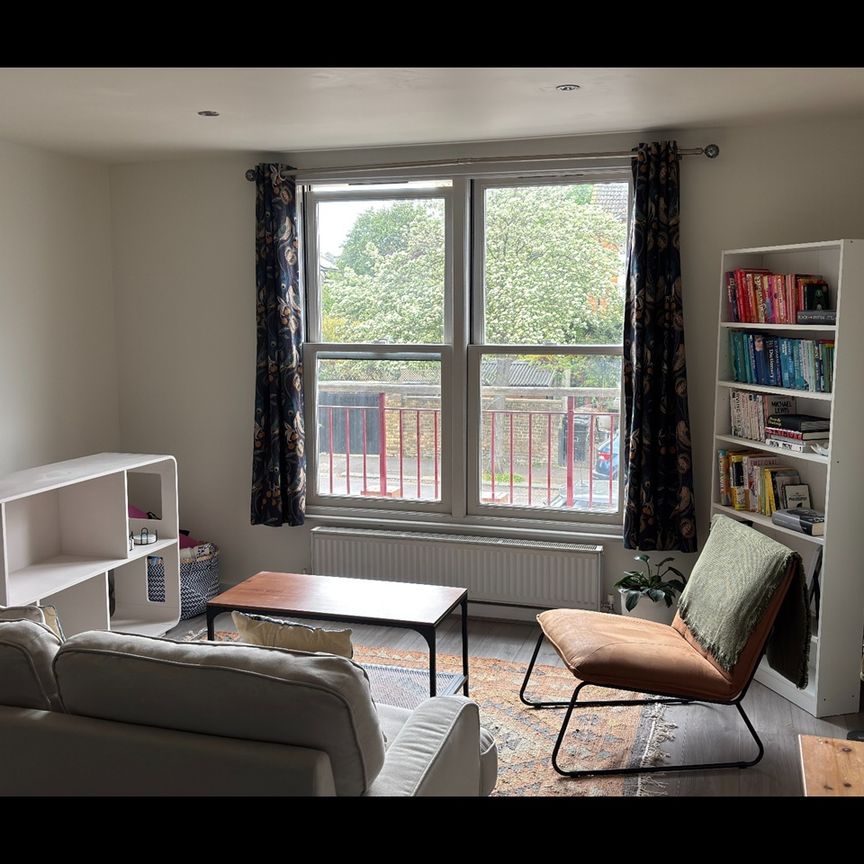2 Bed Flat, Carholme Road, SE23 - Photo 1