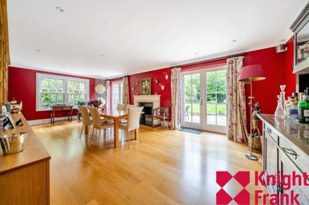 5 bedroom detached house to rent - Photo 2