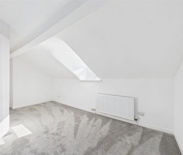3 bedroom flat to rent - Photo 2