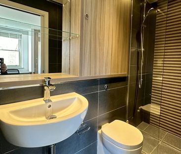 Flat to rent on - Photo 2