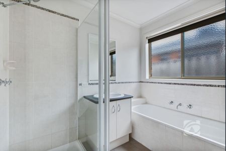 FAMILY HOME IN EDEN RISE - Photo 4