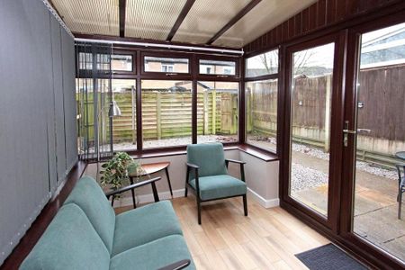 1 bedroom in a house share to rent - Photo 3