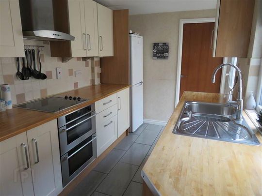 56 Glenburn Road, Dunmurry, Belfast, BT17 9AN - Photo 1