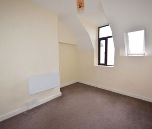 1 bedroom Flat in Towers Flat 8a, Leeds - Photo 1