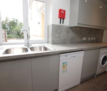 86 Whiteway, Bath - Photo 1