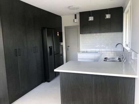 Renovated three bed room house - Photo 4