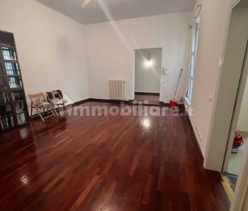 Appartamento via Luigi Carlo Farini 50, Centro Storico, Modena - Photo 1