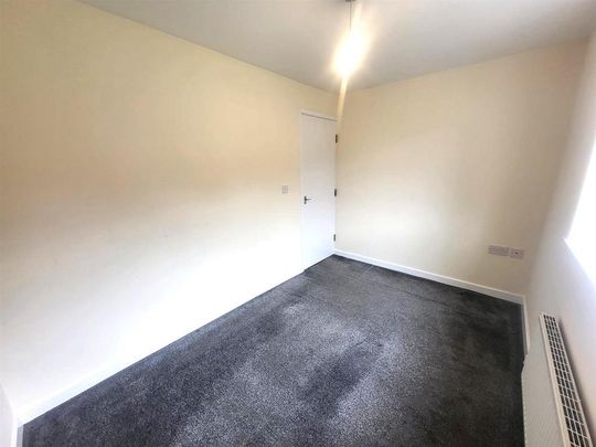 2 bedroom ground floor flat to rent - Photo 1