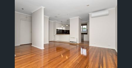 Private & Well maintained Villa Unit - Photo 2