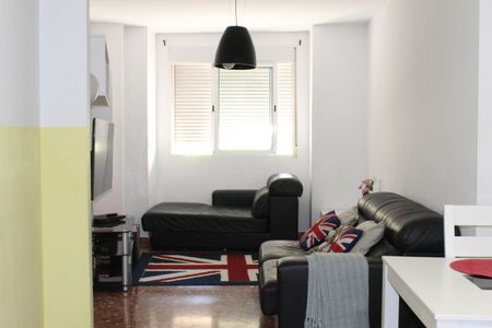 Flat to rent in Torrent - Photo 2
