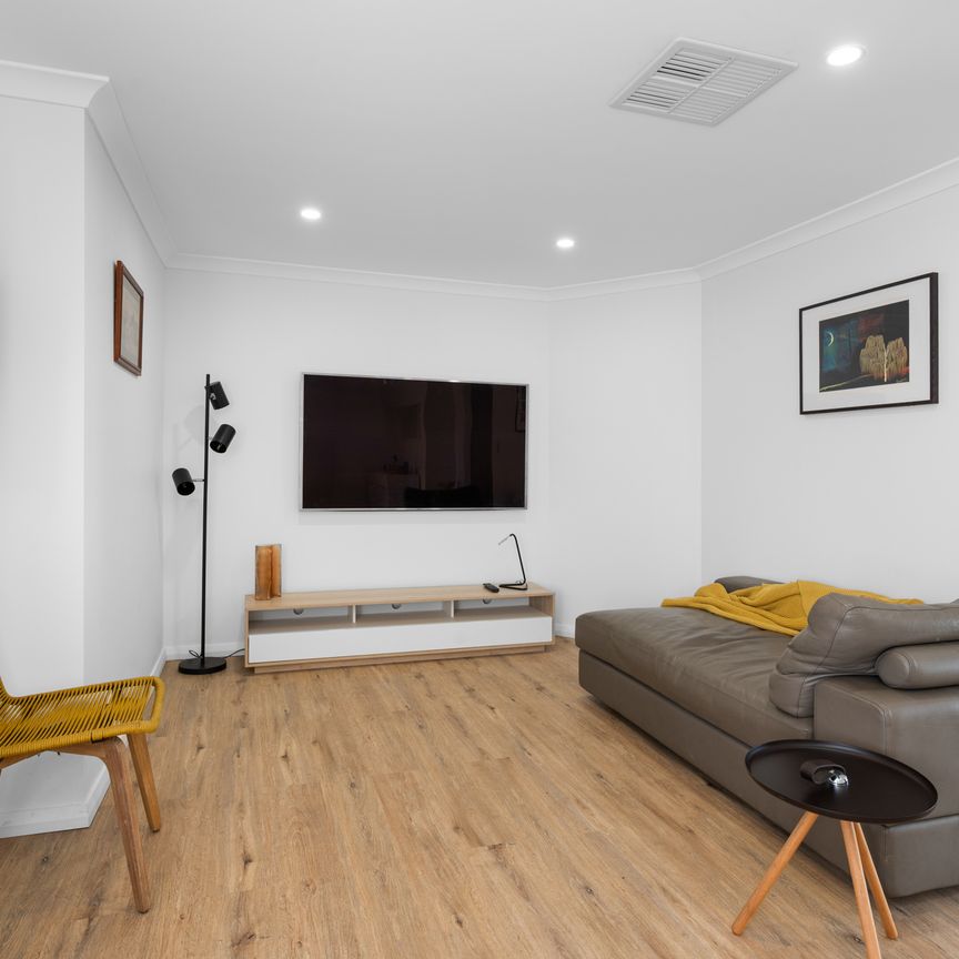 Beautiful 3x2 Home In West Lamington - Photo 1