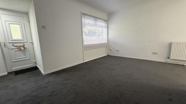 3 bedroom end of terrace house to rent - Photo 1