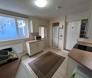 1 bedroom flat to rent - Photo 6