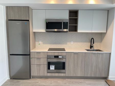 For Lease - 36 Zorra Street Unit# 431, Toronto, Ontario - Photo 3