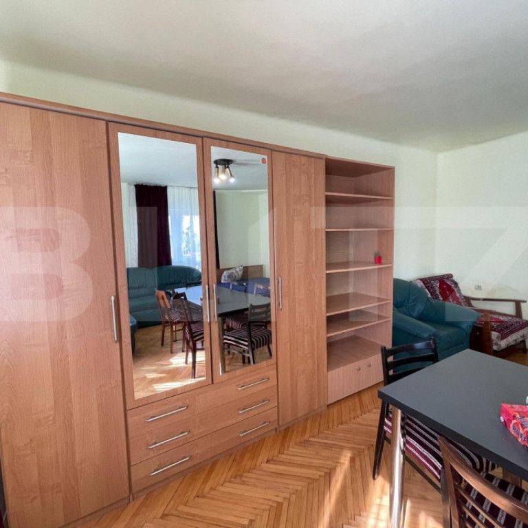 Garsoniera, 35 mp, pat matrimonial, zona UMF - Photo 1