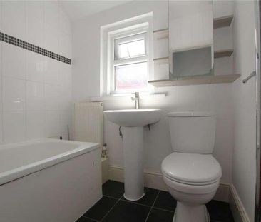 York Road, Swindon, Wiltshire, SN1 - Photo 6