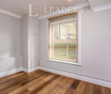 London Road, Redhill, RH1 - Photo 6