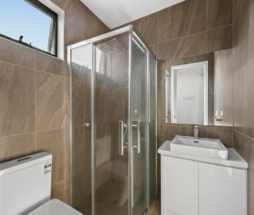 Contemporary Living in a Prime Mount Waverley Location - Photo 4