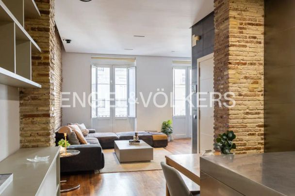 Piso de alquiler en Carrer de Ciril Amorós, El Pla del Remei - Photo 1