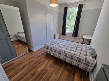 2 Bed Student Accommodation - Photo 4