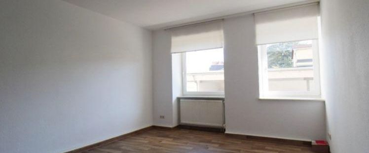 3-Raumwohnung im Hochparterre mit Einbauküche - Photo 1