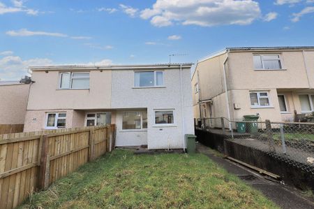 2 bedroom terraced house to rent - Photo 2