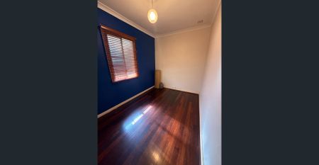 Spacious Charming Family Home - Photo 2