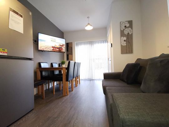 1 bedroom in a house share to rent - Photo 1