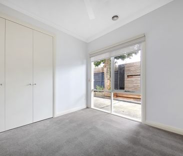 52A Tucker Rd, Bentleigh VIC 3204 - House For Rent | Domain - Photo 3