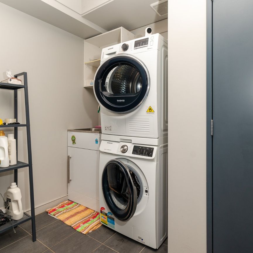Beautifully Renovated 3 Bedroom Furnished Townhouse Parnell - Photo 1
