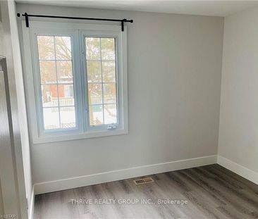 For Lease - 8 Homestead Crescent, London North, Ontario - Photo 2