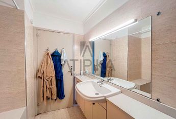 Casa señorial junto a la Clínica Teknon, Barcelona