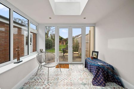 2 bedroom semi-detached house to rent - Photo 3