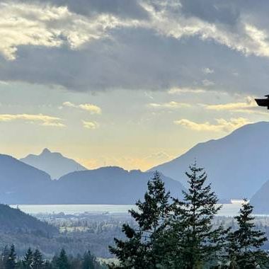 Bright 2-Bedroom Suite with Sweeping Howe Sound Views in Squamish - Photo 1