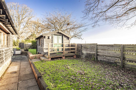 3 bedroom semi-detached house to rent - Photo 5