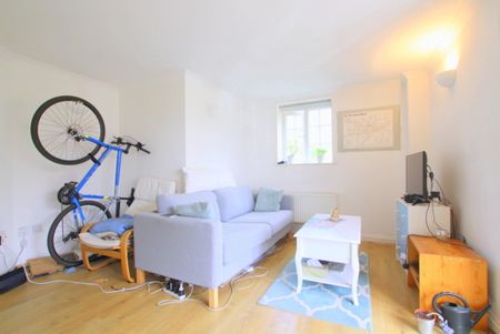 2 Bedroom Apartment, North Road, Wimbledon - Photo 4