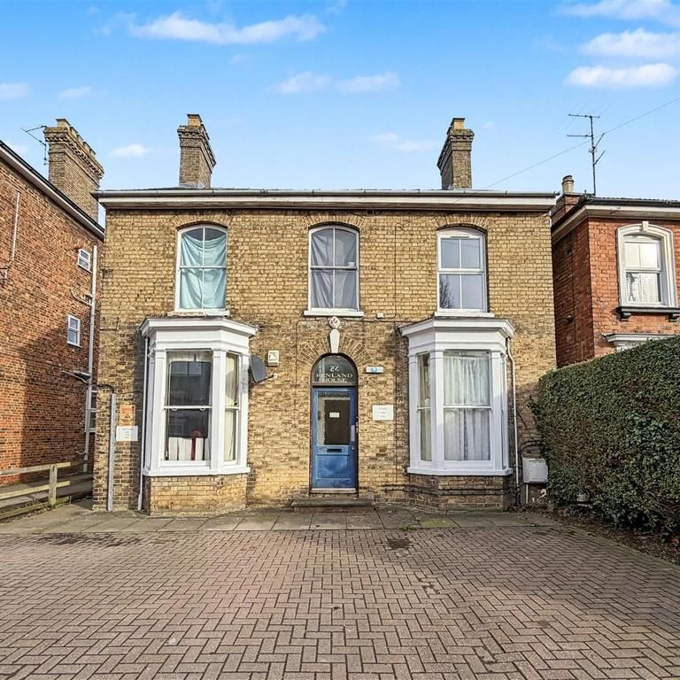 2 bedroom flat to rent - Photo 1