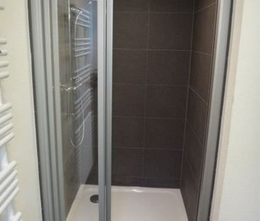 Appartement rénové avec sièges dans un endroit calme - Photo 5