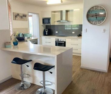 Modern Finishes in this Comfortable Home - Photo 3