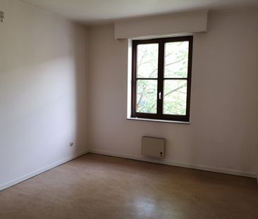 Ruim appartement met 3 slaapkamers, terras en garage - Foto 2