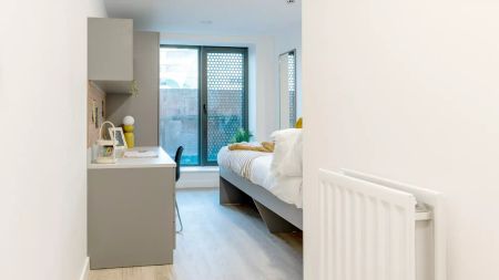 Classic 8 Bed Ensuite - Photo 2