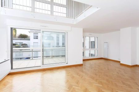 location Appartement T6 DE 140.9m² À PARIS - Photo 3