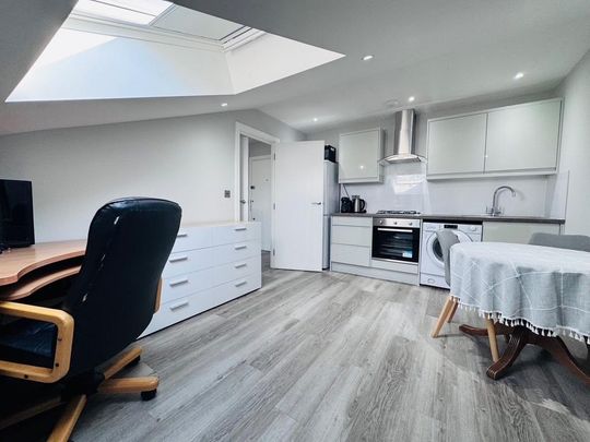 1 bedroom flat to rent - Photo 1