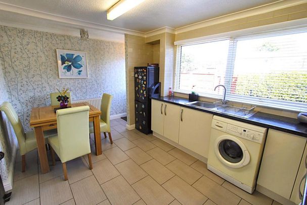 4 bedroom terraced house to rent - Photo 1