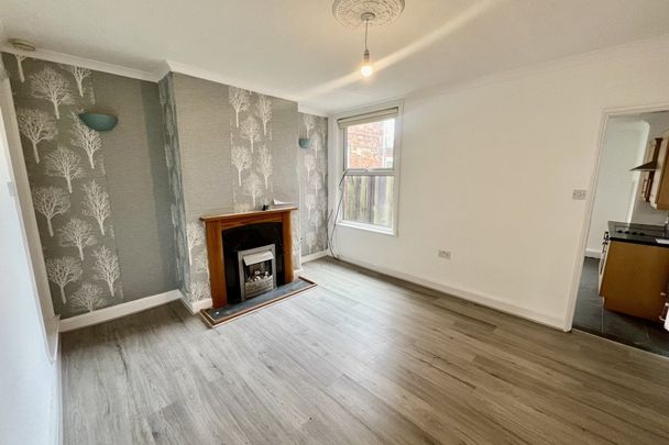 Granville Street - Photo 1